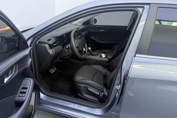 Used Roewe i5 2023 1.5L CVT Luxury Edition Interior 4