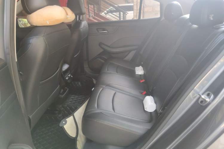 Used Roewe i5 2023 1.5L CVT Luxury Edition Interior 4