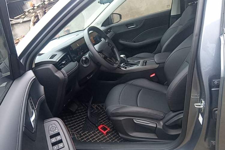 Used Roewe i5 2023 1.5L CVT Luxury Edition Left Front Seat