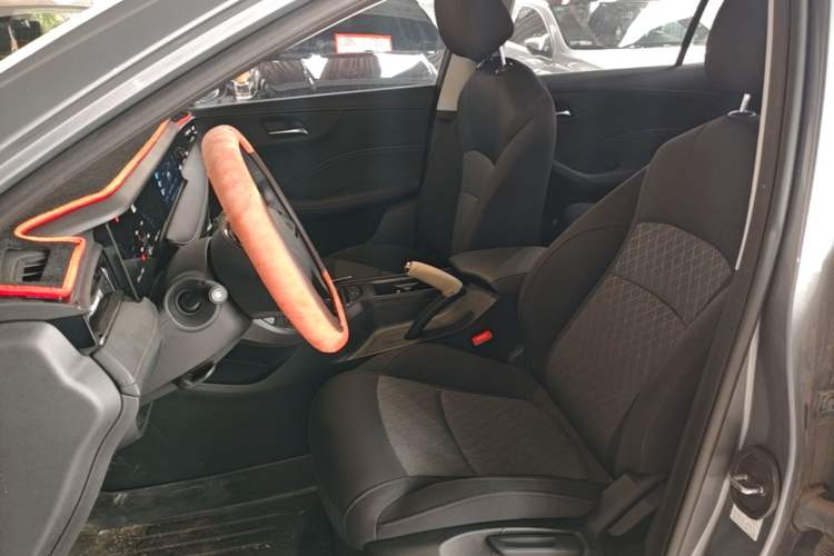 Used Roewe i5 2023 1.5L Manual Comfort Edition Left Front Seat