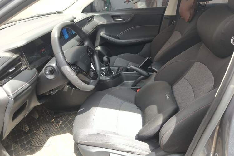 Used Roewe i5 2023 1.5L Manual Comfort Edition Left Front Seat