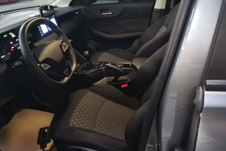Used Roewe i5 2023 1.5L Manual Comfort Edition Left Front Seat