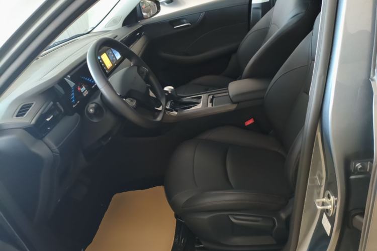 Used Roewe i5 2023 1.5L CVT Luxury Edition Left Front Seat