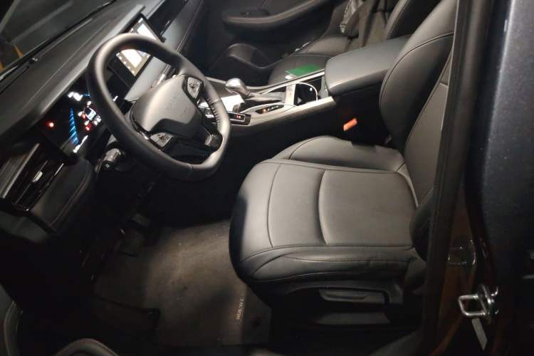 Used Roewe i5 2023 1.5L CVT Luxury Edition Left Front Seat