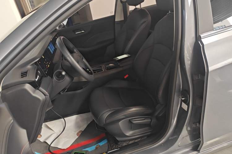 Used Roewe i5 2023 1.5L CVT Luxury Edition Left Front Seat