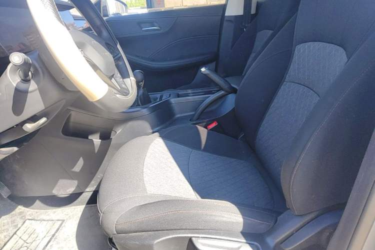 Used Roewe i5 2023 1.5L Manual Comfort Edition Left Front Seat