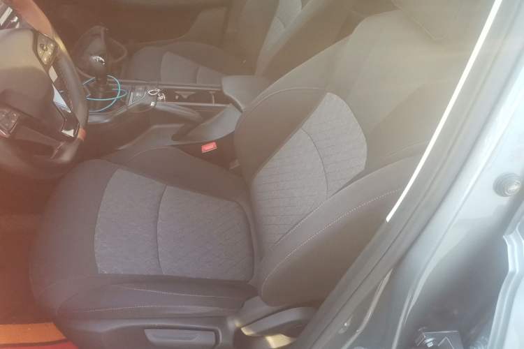 Used Roewe i5 2023 1.5L Manual Comfort Edition Left Front Seat