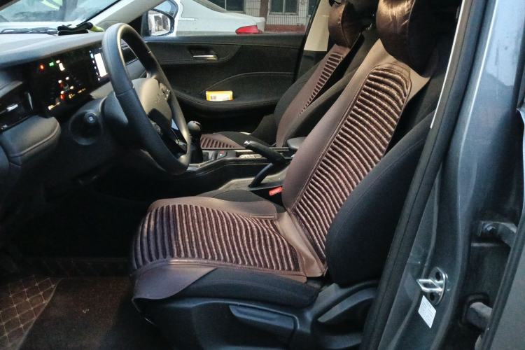 Used Roewe i5 2023 1.5L Manual Comfort Edition Left Front Seat