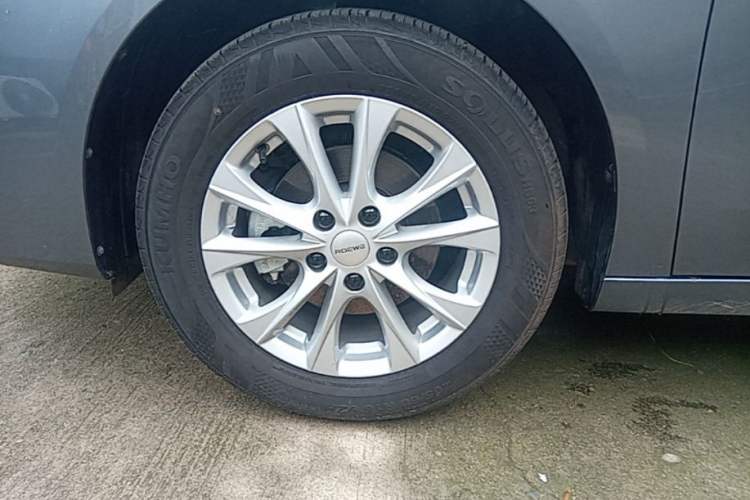 Used Roewe i5 2023 1.5L CVT Luxury Edition Left Front Wheel Hub