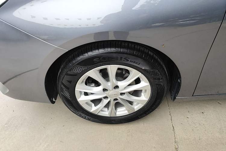 Used Roewe i5 2023 1.5L Manual Comfort Edition Left Front Wheel Hub