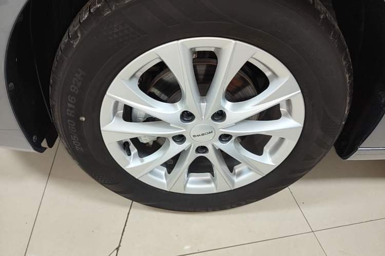 Used Roewe i5 2023 1.5L CVT Luxury Edition Left Front Wheel Hub