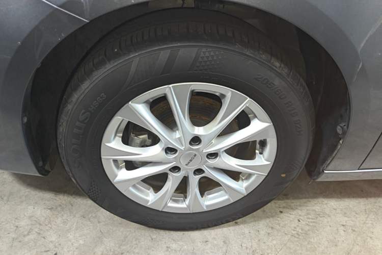 Used Roewe i5 2023 1.5L CVT Luxury Edition Left Front Wheel Hub