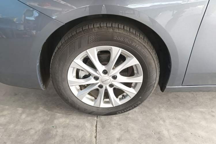 Used Roewe i5 2023 1.5L Manual Comfort Edition Left Front Wheel Hub
