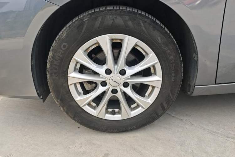 Used Roewe i5 2023 1.5L Manual Comfort Edition Left Front Wheel Hub