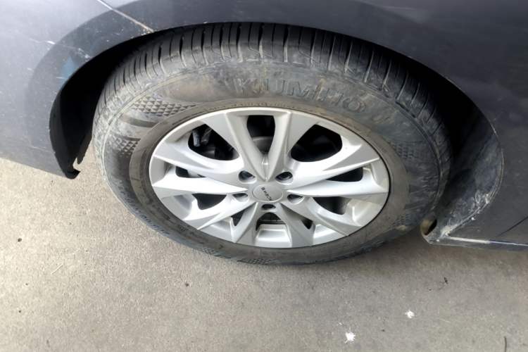 Used Roewe i5 2023 1.5L Manual Comfort Edition Left Front Wheel Hub