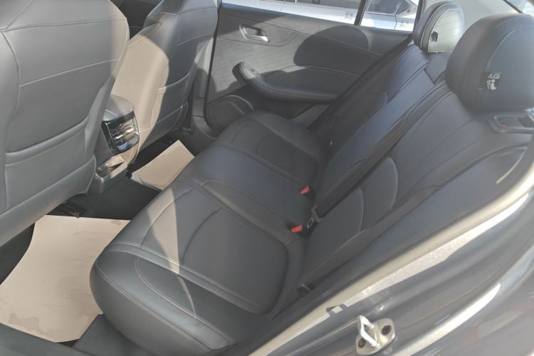 Used Roewe i5 2023 1.5L CVT Luxury Edition Left Rear Seat