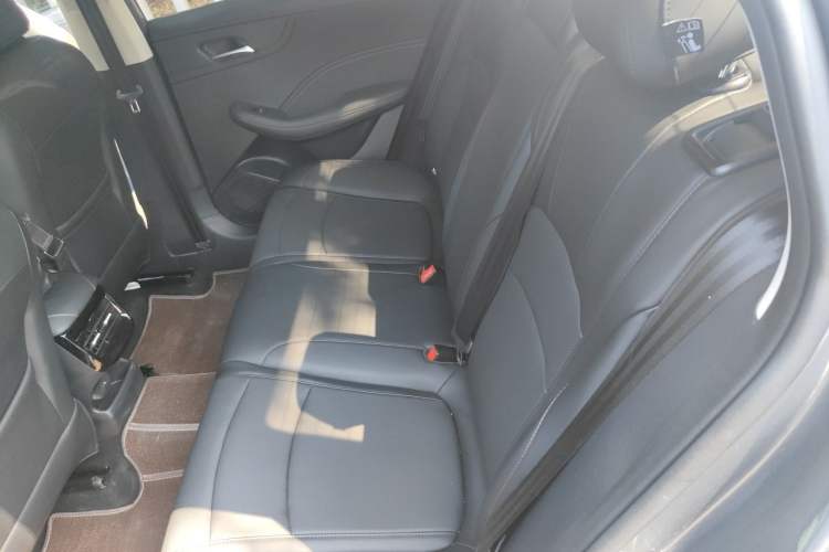 Used Roewe i5 2023 1.5L CVT Luxury Edition Left Rear Seat