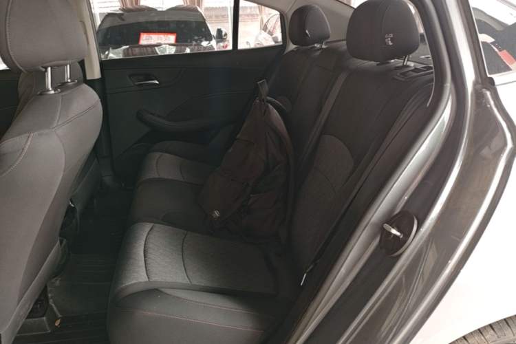 Used Roewe i5 2023 1.5L Manual Comfort Edition Left Rear Seat