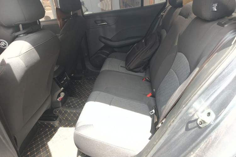 Used Roewe i5 2023 1.5L Manual Comfort Edition Left Rear Seat