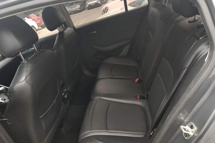 Used Roewe i5 2023 1.5L CVT Luxury Edition Left Rear Seat