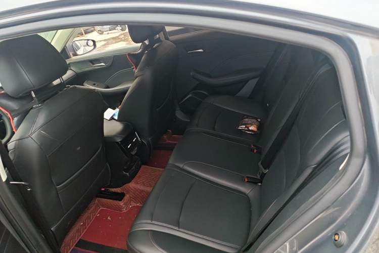 Used Roewe i5 2023 1.5L CVT Luxury Edition Left Rear Seat