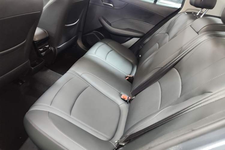 Used Roewe i5 2023 1.5L CVT Luxury Edition Left Rear Seat