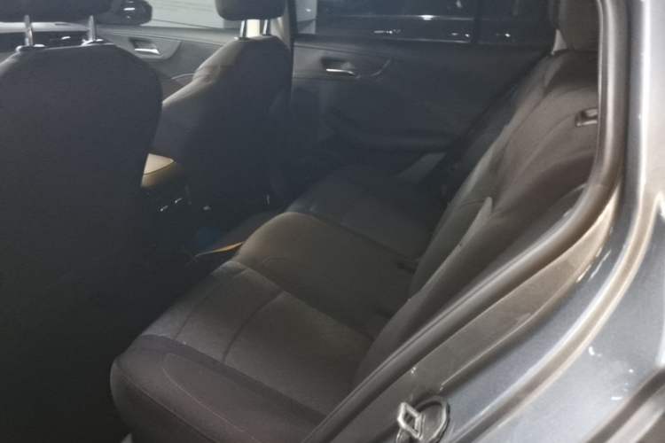 Used Roewe i5 2023 1.5L Manual Comfort Edition Left Rear Seat