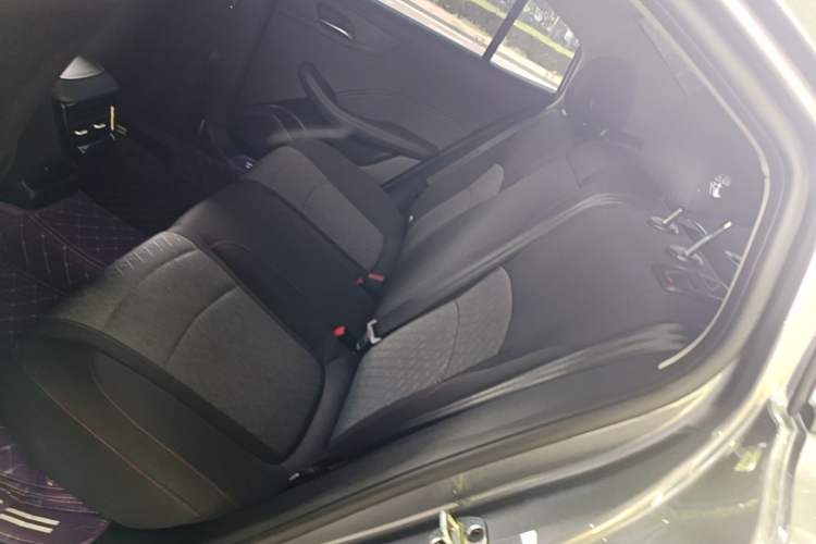 Used Roewe i5 2023 1.5L Manual Comfort Edition Left Rear Seat