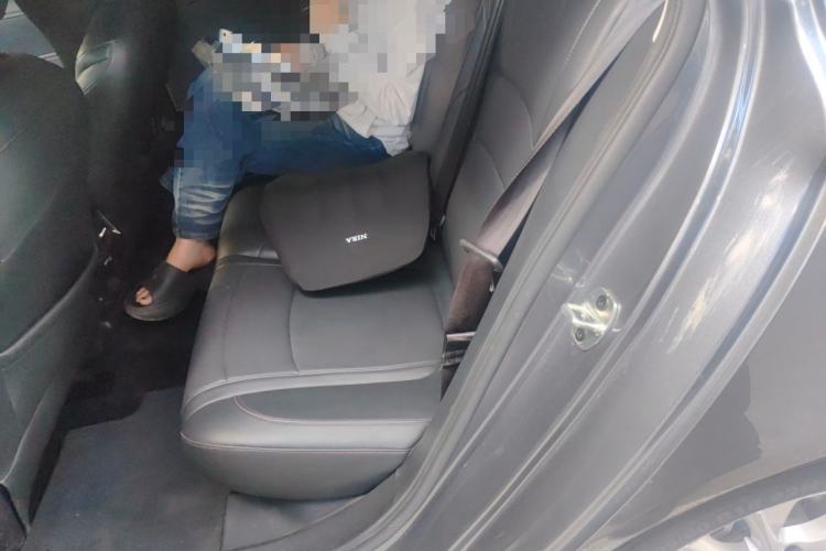 Used Roewe i5 2023 1.5L CVT Luxury Edition Left Rear Seat