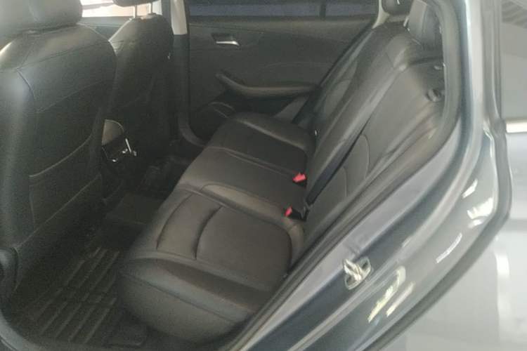 Used Roewe i5 2023 1.5L CVT Luxury Edition Left Rear Seat