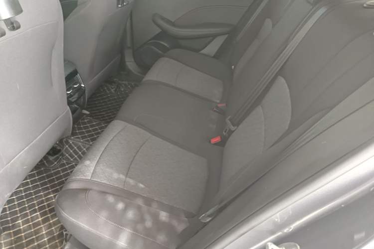 Used Roewe i5 2023 1.5L Manual Comfort Edition Left Rear Seat
