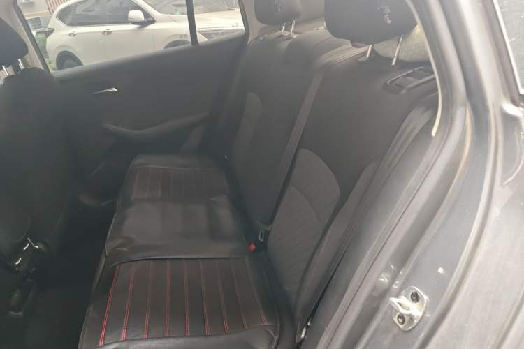 Used Roewe i5 2023 1.5L Manual Comfort Edition Left Rear Seat