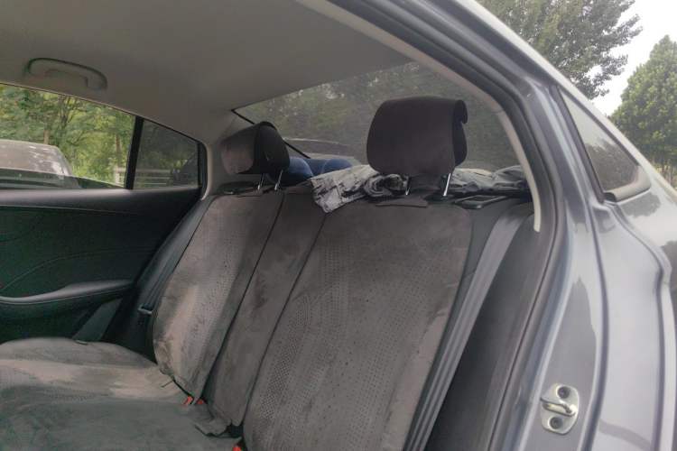 Used Roewe i5 2023 1.5L Manual Comfort Edition Left Rear Seat