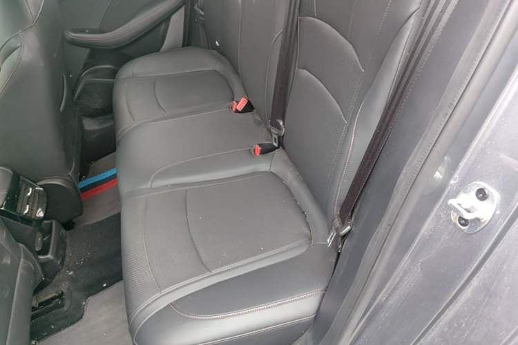 Used Roewe i5 2023 1.5L CVT Luxury Edition Left Rear Seat