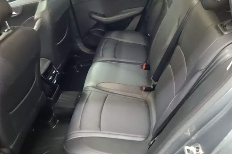 Used Roewe i5 2023 1.5L CVT Luxury Edition Left Rear Seat