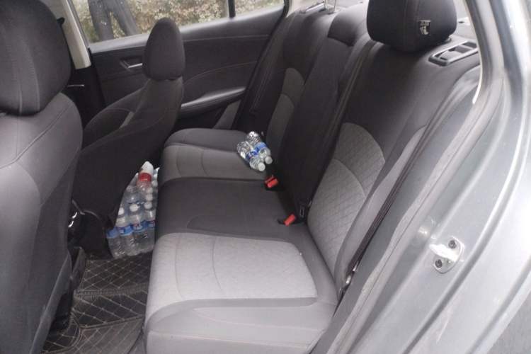 Used Roewe i5 2023 1.5L Manual Comfort Edition Left Rear Seat