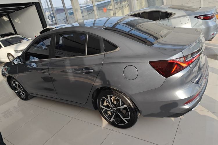 Used Roewe i5 2023 1.5L CVT Luxury Edition Left Side