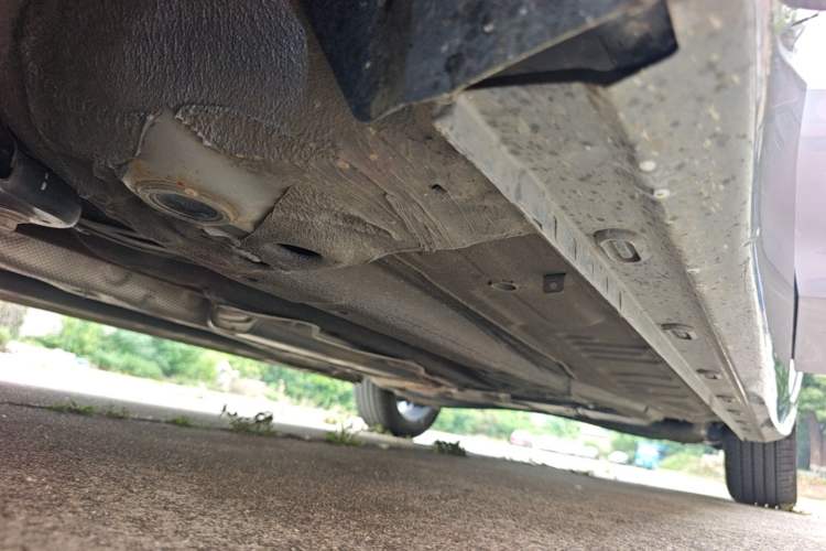 Used Roewe i5 2023 1.5L CVT Luxury Edition Left Side Sill