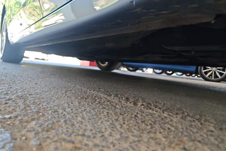 Used Roewe i5 2023 1.5L CVT Luxury Edition Left Side Sill