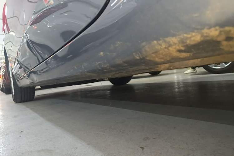 Used Roewe i5 2023 1.5L Manual Comfort Edition Left Side Sill