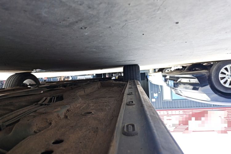 Used Roewe i5 2023 1.5L CVT Luxury Edition Left Side Sill