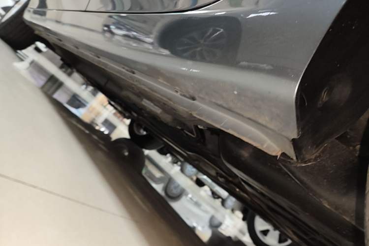 Used Roewe i5 2023 1.5L CVT Luxury Edition Left Side Sill