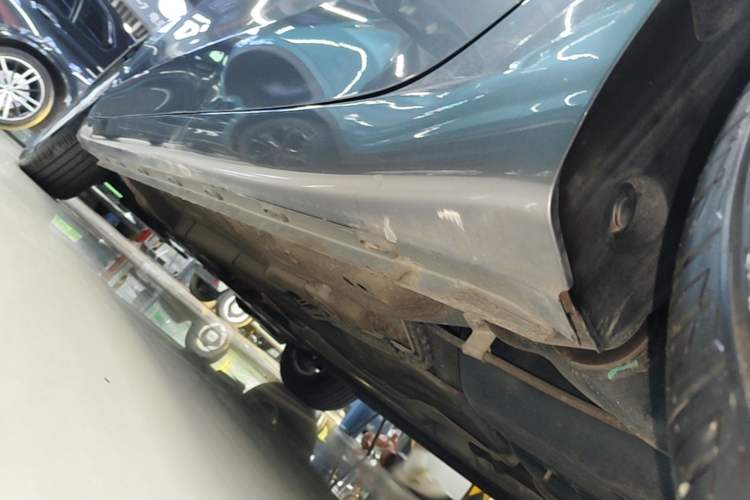 Used Roewe i5 2023 1.5L Manual Comfort Edition Left Side Sill