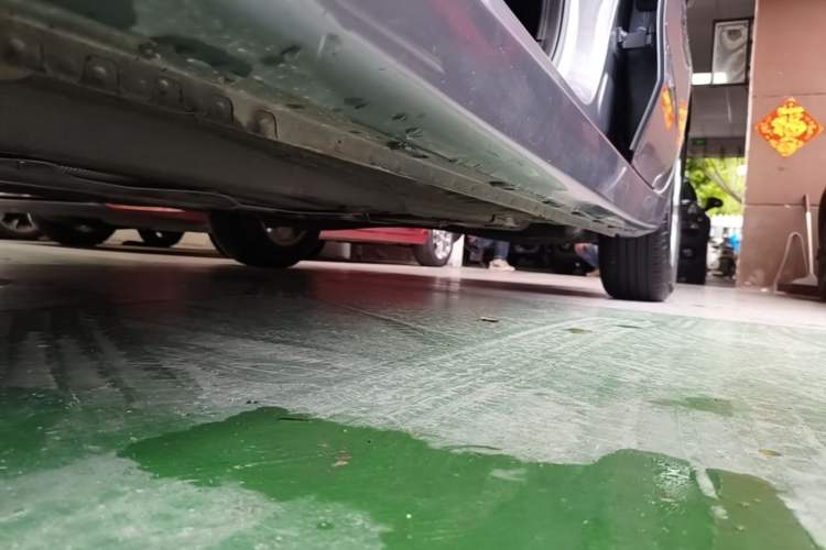 Used Roewe i5 2023 1.5L CVT Luxury Edition Left Side Sill