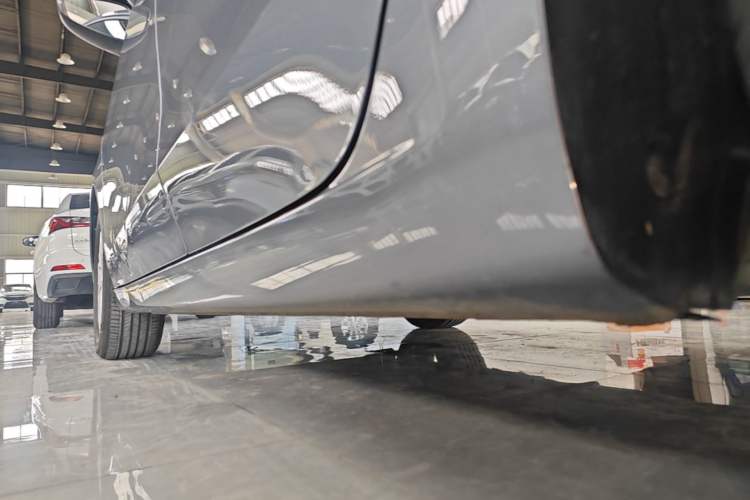 Used Roewe i5 2023 1.5L CVT Luxury Edition Left Side Sill