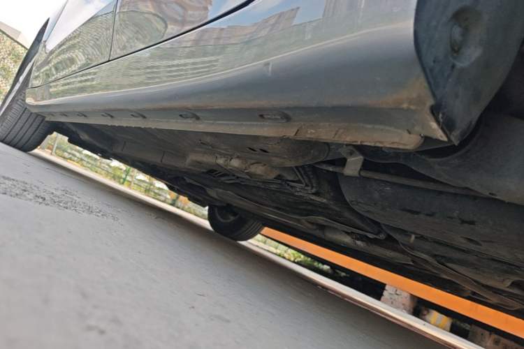 Used Roewe i5 2023 1.5L Manual Comfort Edition Left Side Sill