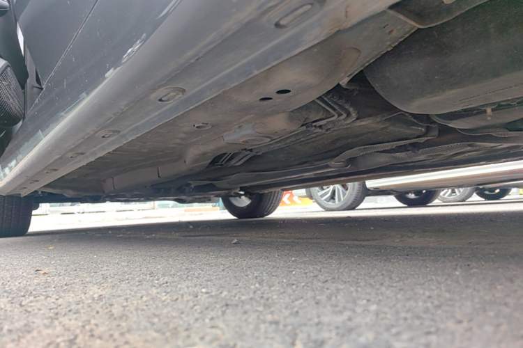Used Roewe i5 2023 1.5L CVT Luxury Edition Left Side Sill