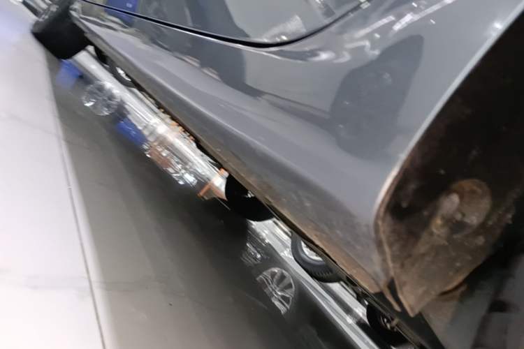 Used Roewe i5 2023 1.5L CVT Luxury Edition Left Side Sill