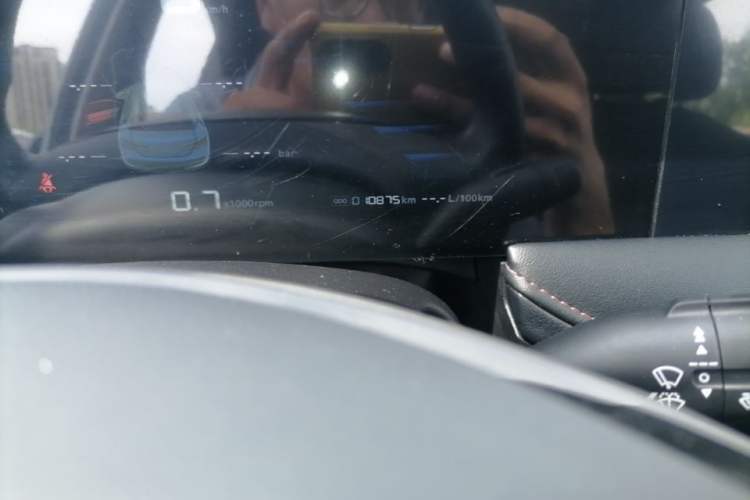 Used Roewe i5 2023 1.5L Manual Comfort Edition Odometer Close Up
