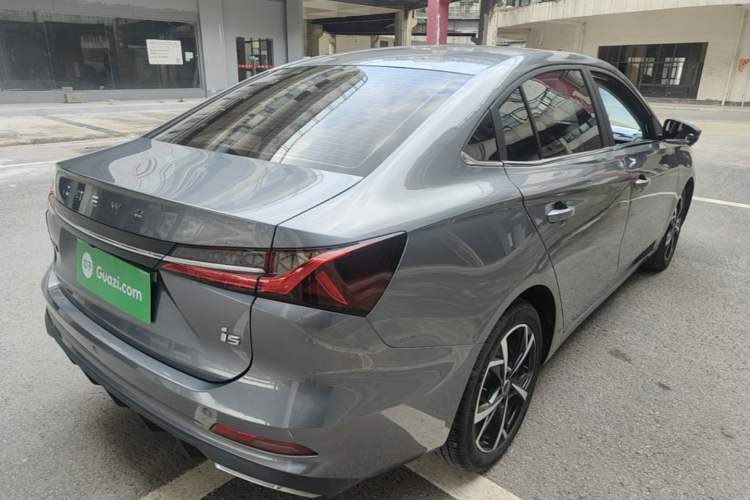 Used Roewe i5 2023 1.5L CVT Luxury Edition Rear Right 45 Deg